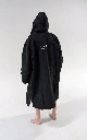 Model_barfuss_KI.webp